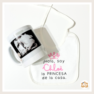 Taza y babero de bienvenida