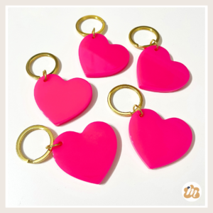 Llavero corazón fluor